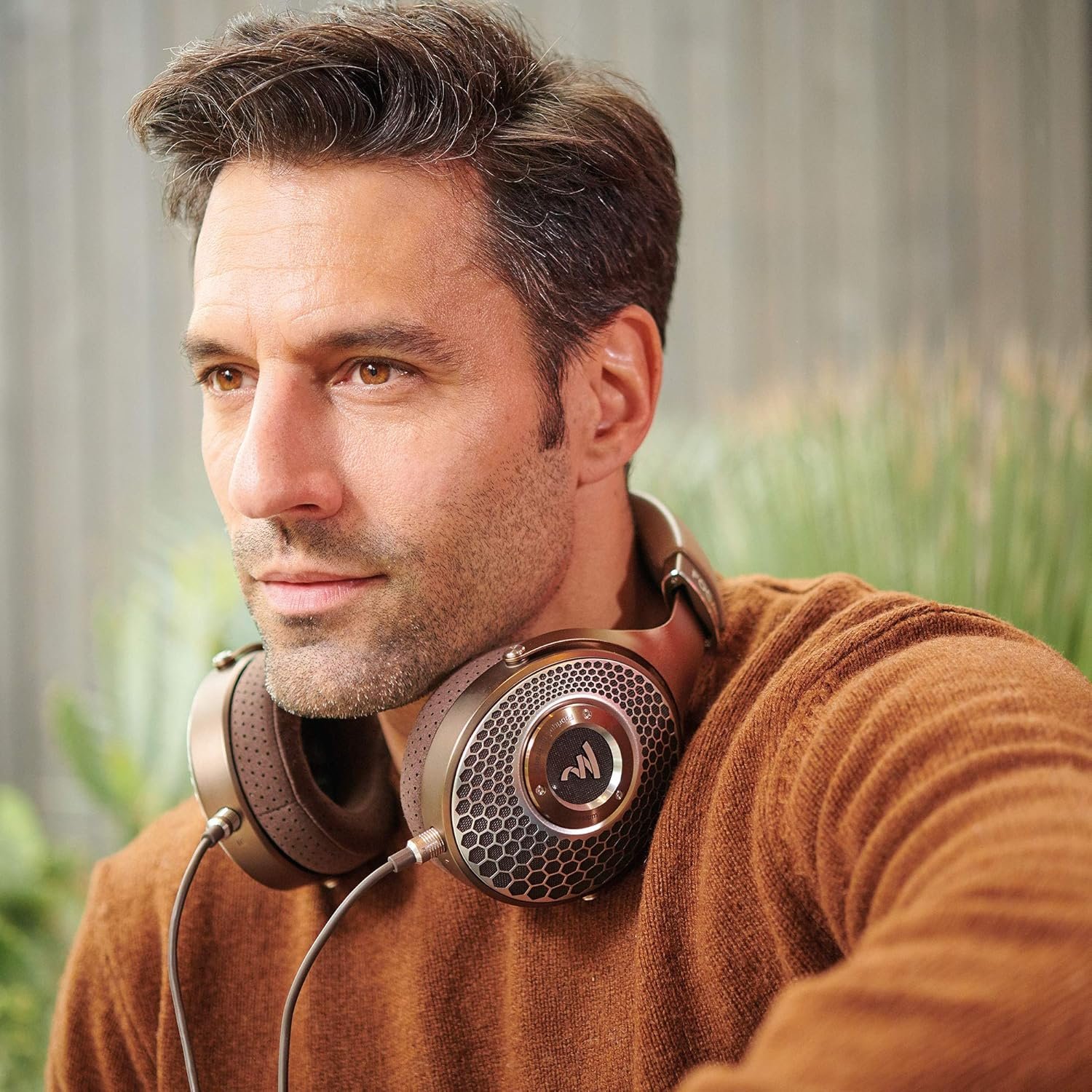 Experience Ultimate Sound: Focal Clear MG Open-Back Headphones - Image 3