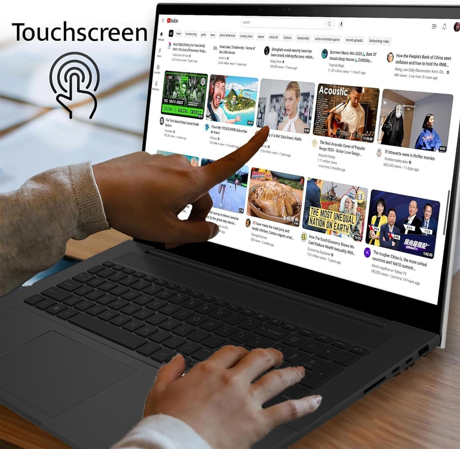 LG Gram 17: Ultra-Thin Touchscreen Laptop with 32GB RAM & AI! - Image 3