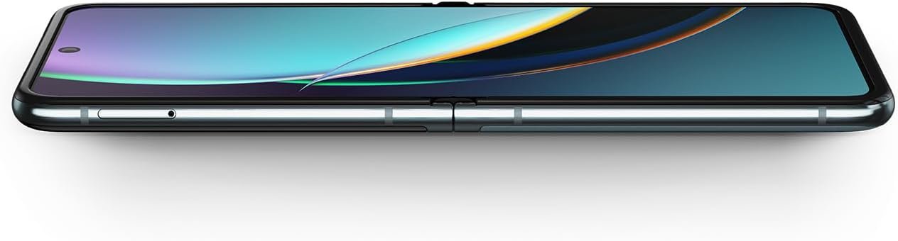 Motorola razr+ 2023: Unlocked, Sleek, & Camera-Ready! - Image 4