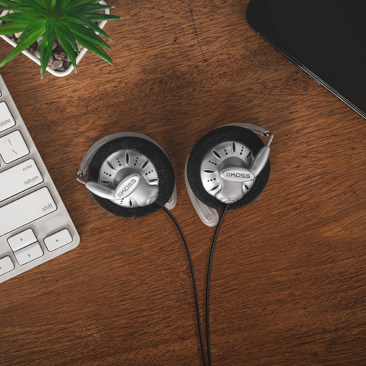 Experience Koss KSC75: Retro Lightweight Clip-On Headphones! - Image 7