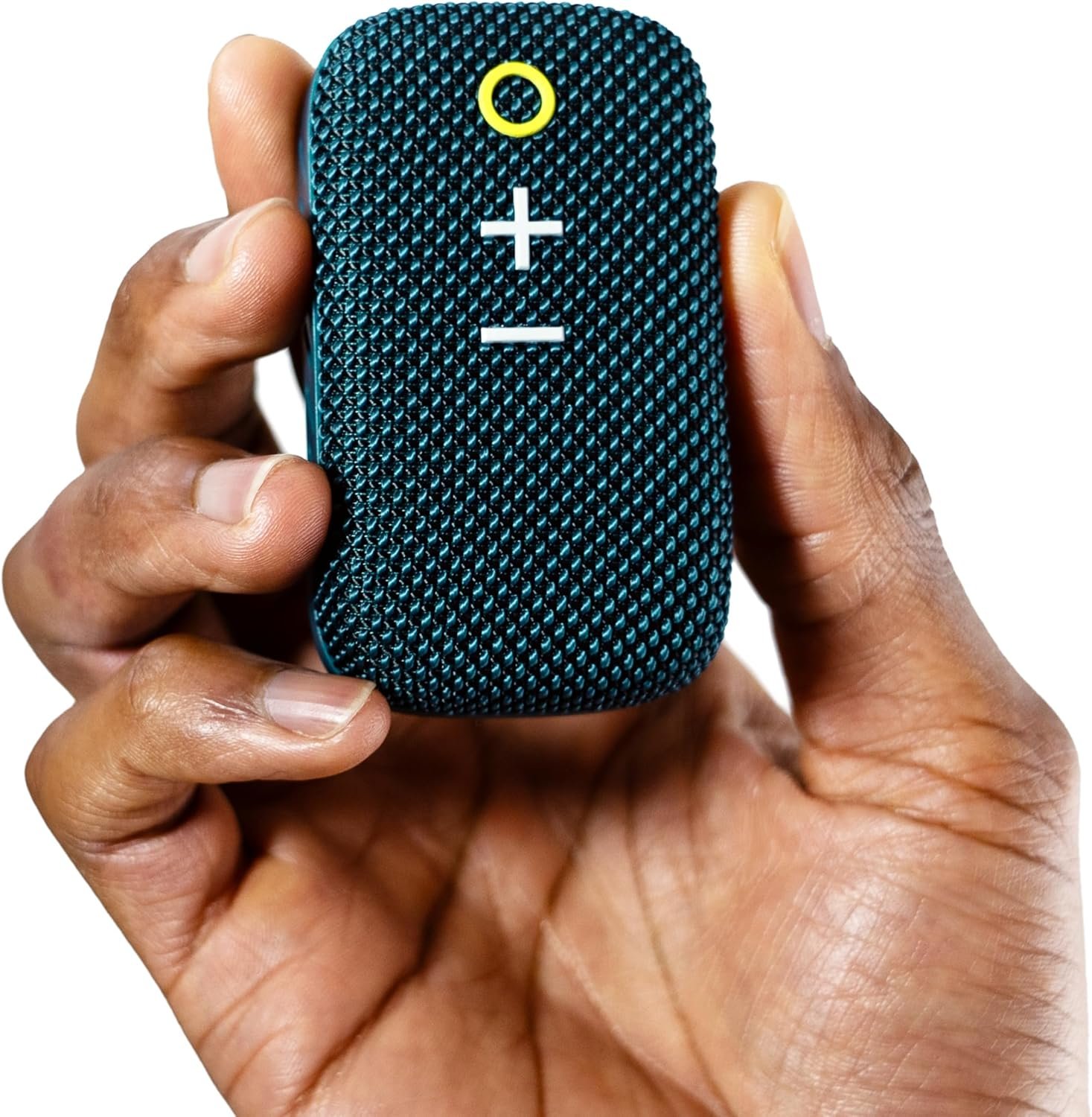 Discover MEE Audio goSPKR: Compact Clip-On Bluetooth Speaker! - Image 2