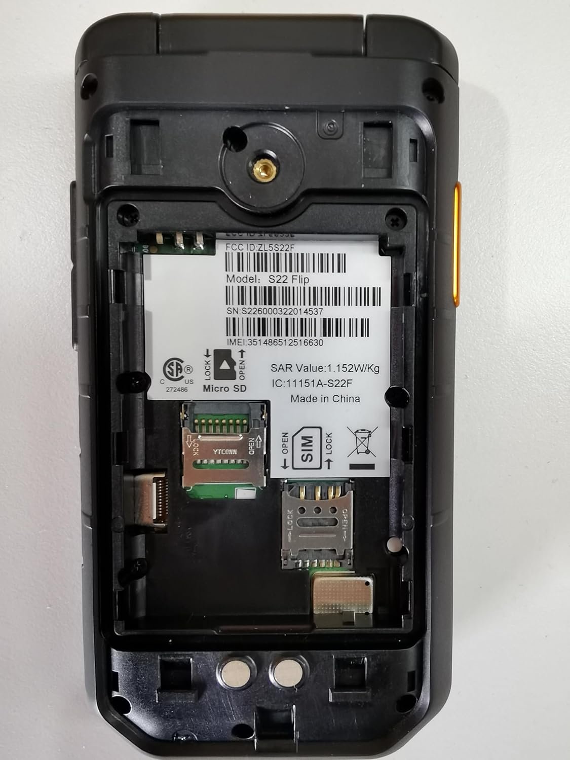 Unifone S22 Rugged Flip Phone: Durable, Smart & Waterproof! - Image 9