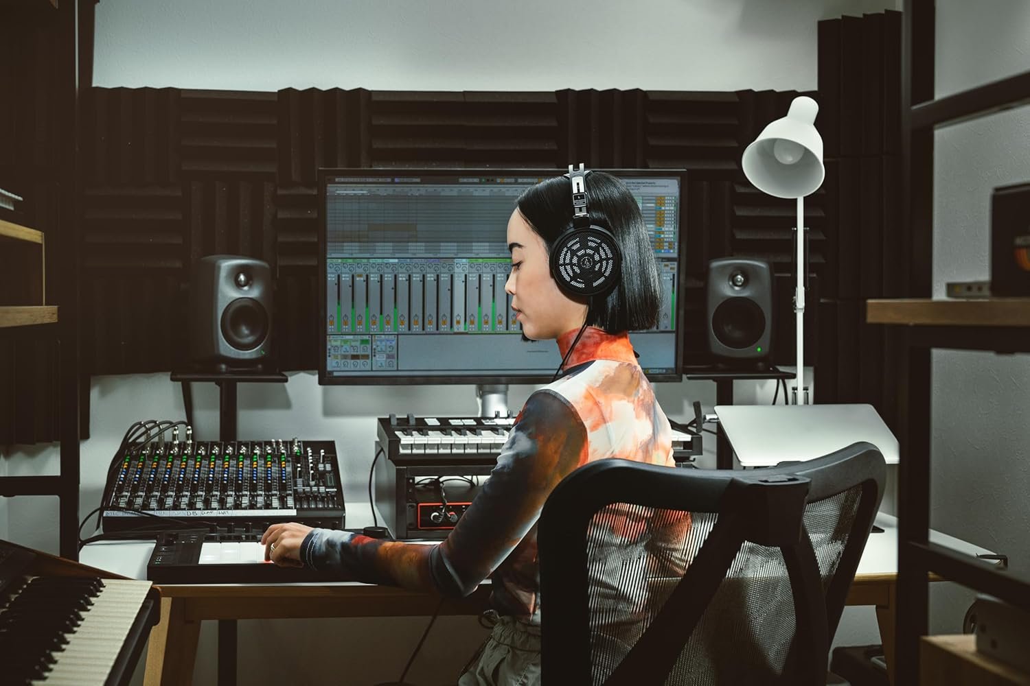 Discover Audio Technica ATH-R30X: Open-Back Headphones Unleashed! - Image 7