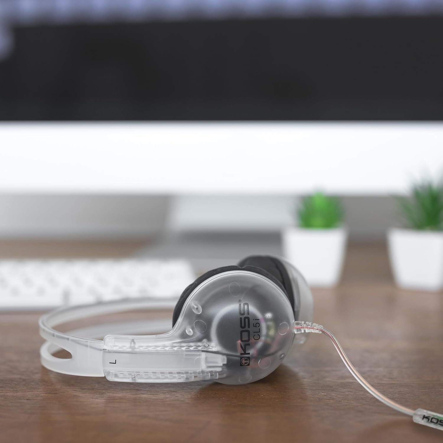 Retro Koss CL5i On-Ear Headphones: Style & Sound Unleashed! - Image 5