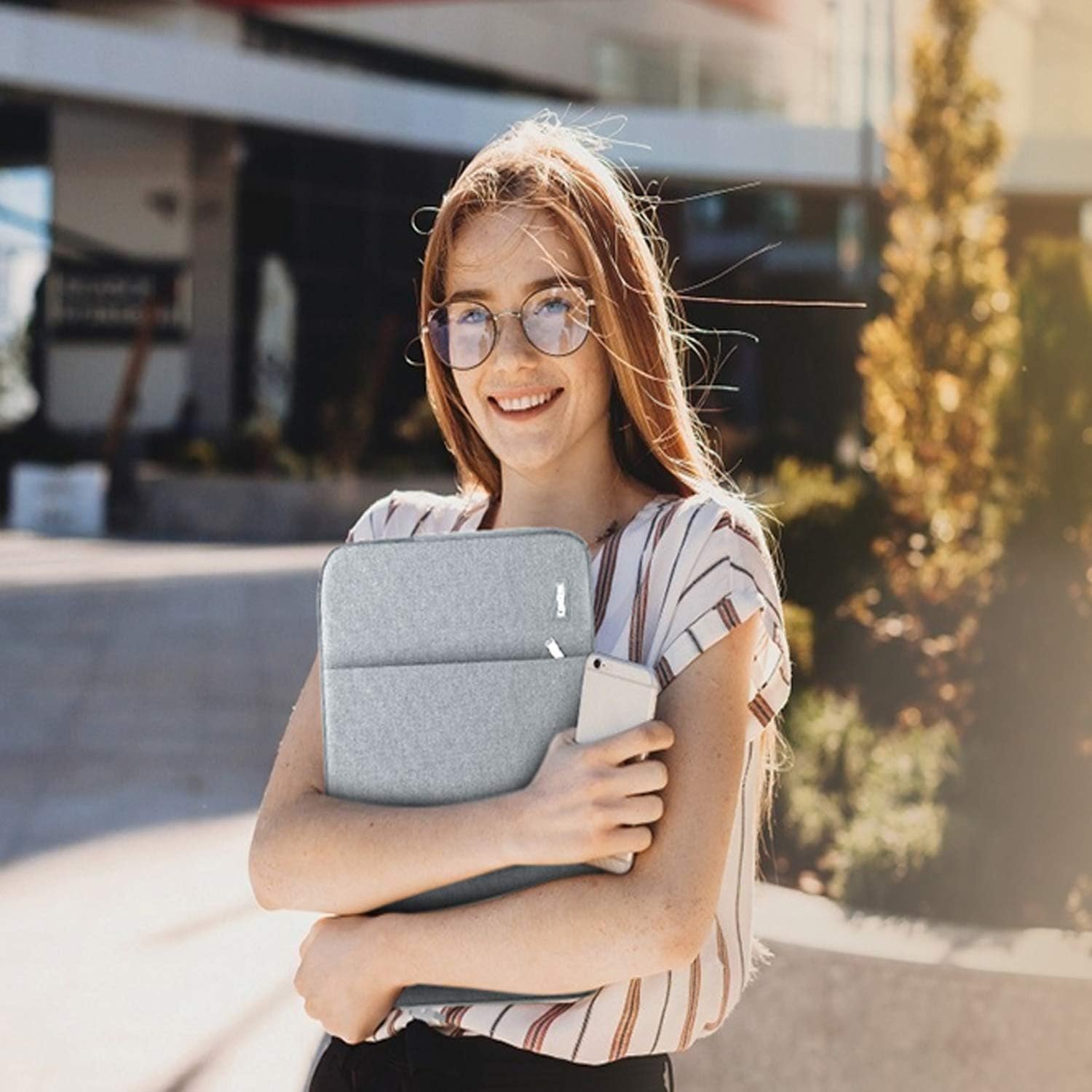 Protect Your Screen: 15.6" Portable Monitor Case & Sleeve - Image 10